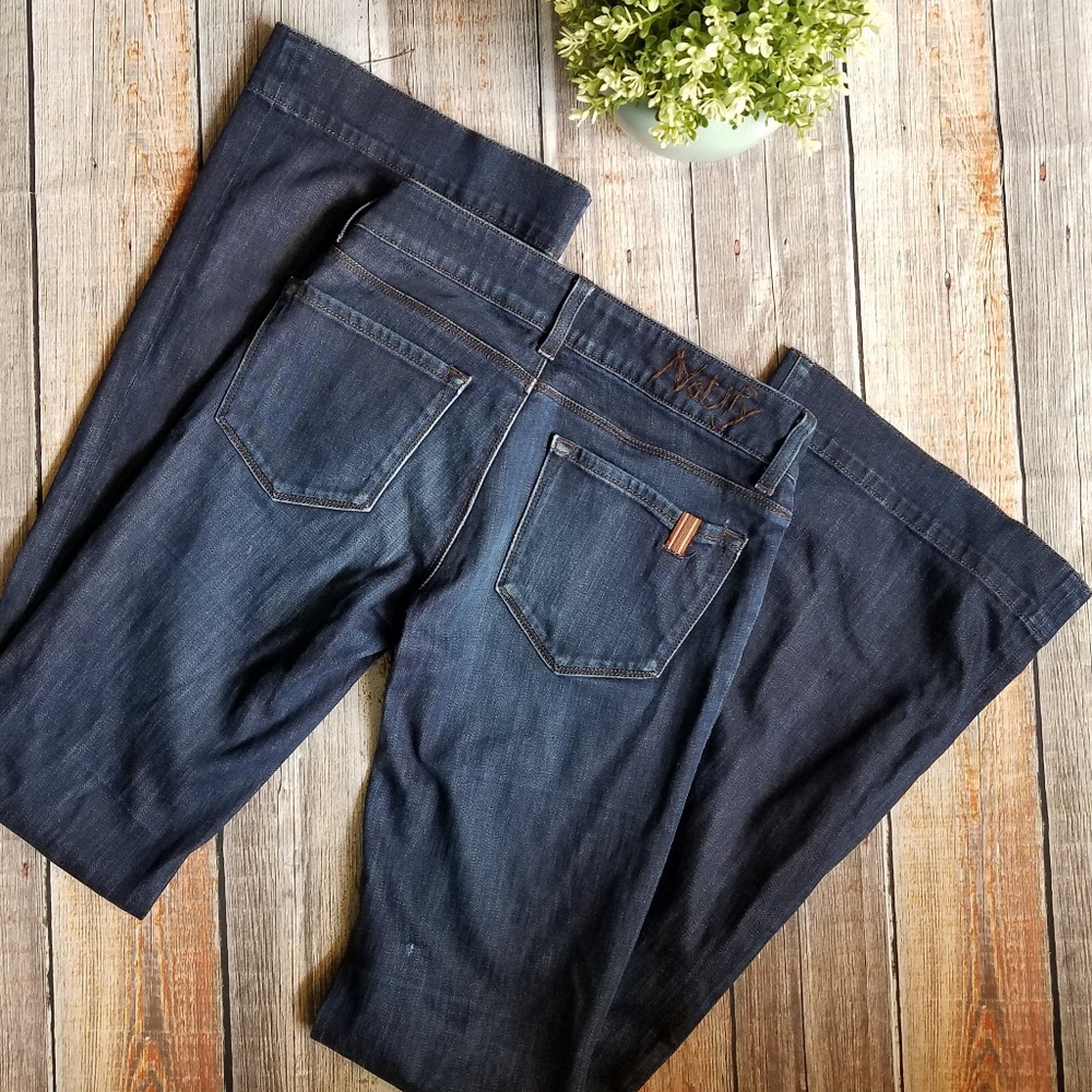 Notify | Azalee Flare Jeans Size 27